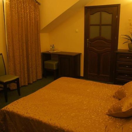 Zloty Dworek Motel Nieporęt Quarto foto